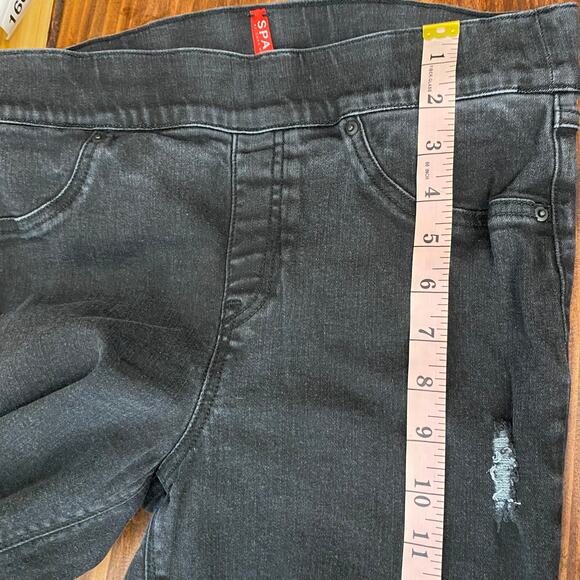 Spanx Women's Vintage Distressed Ankle Skinny Jeans Black Pull On Size Medium - Picture 12 of 16